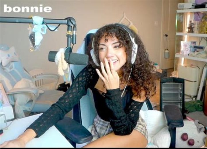 Bonnierabbit Talks About Her Past: A Glimpse into Her Inspiring Journey