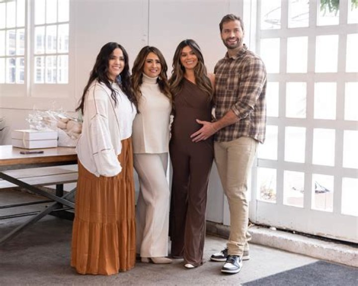 Liann Freeman: A Look at the Life Partner of Stephanie Abrams